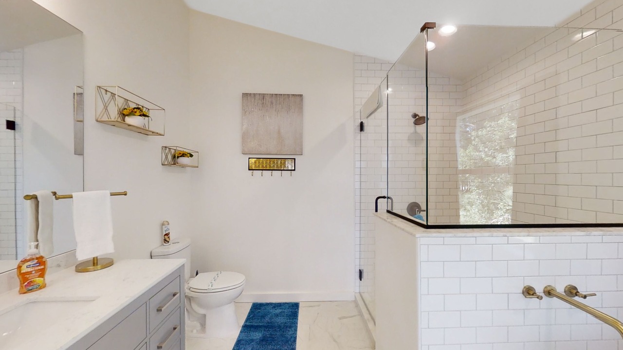 Photo of Bathroom in Indian Trails