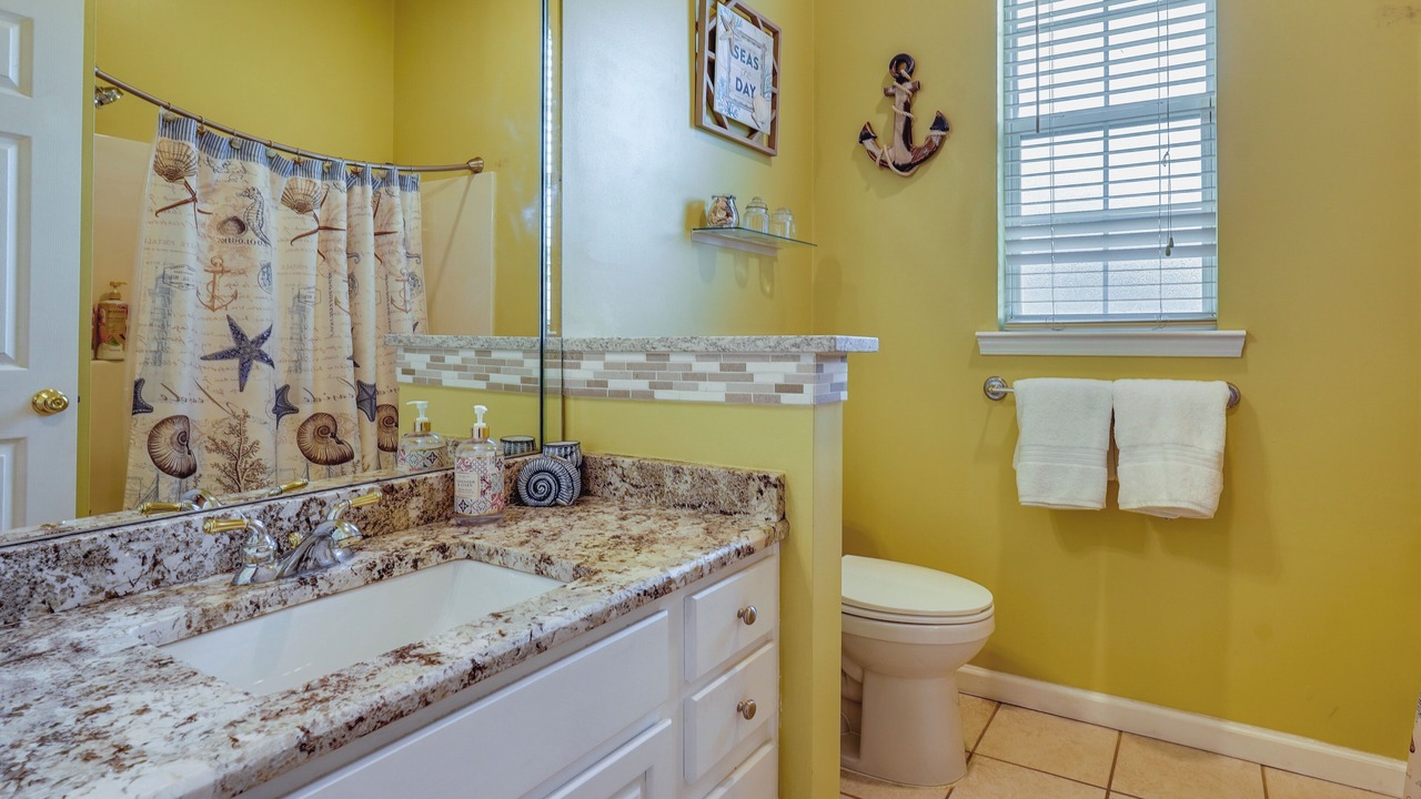 Photo of Bathroom in Thomas Drive