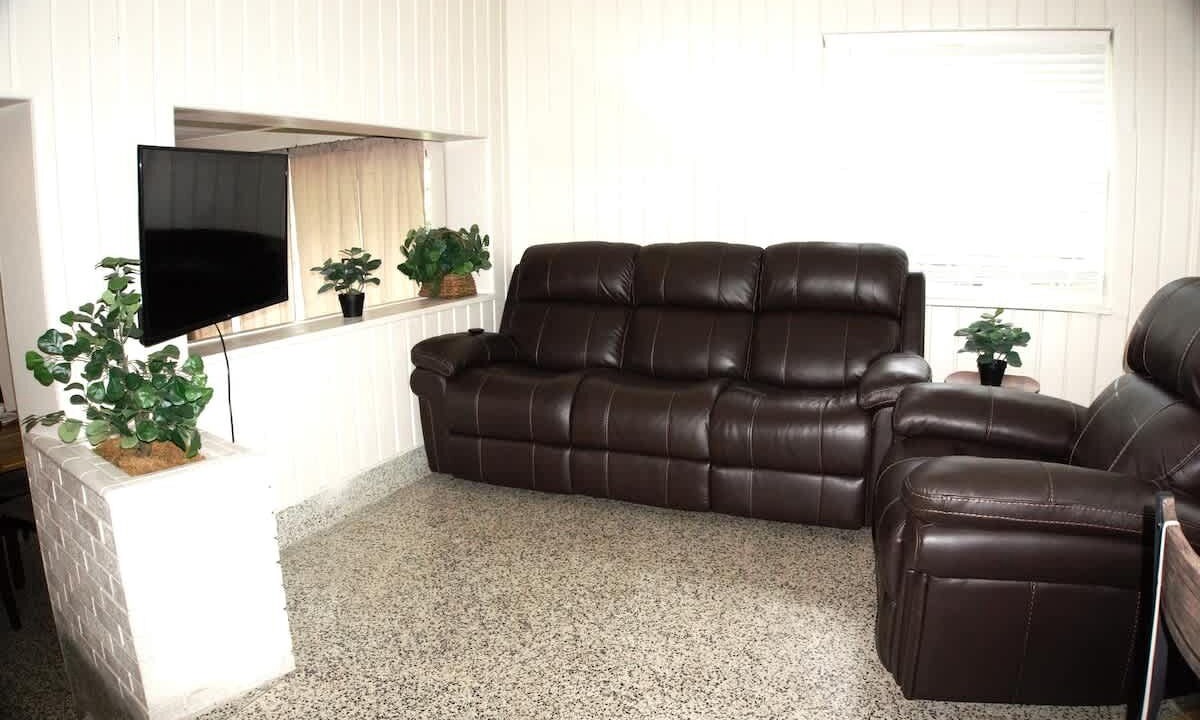 Photo of Bedroom in Lakeshore South
