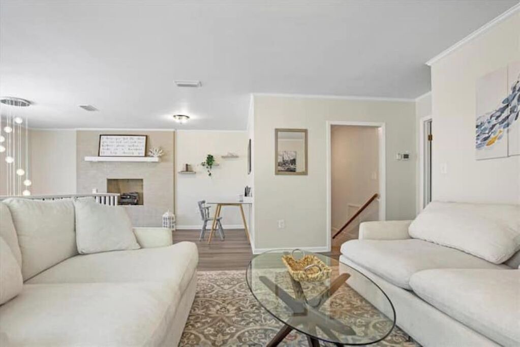 Photo of Livingroom in Butler Beach