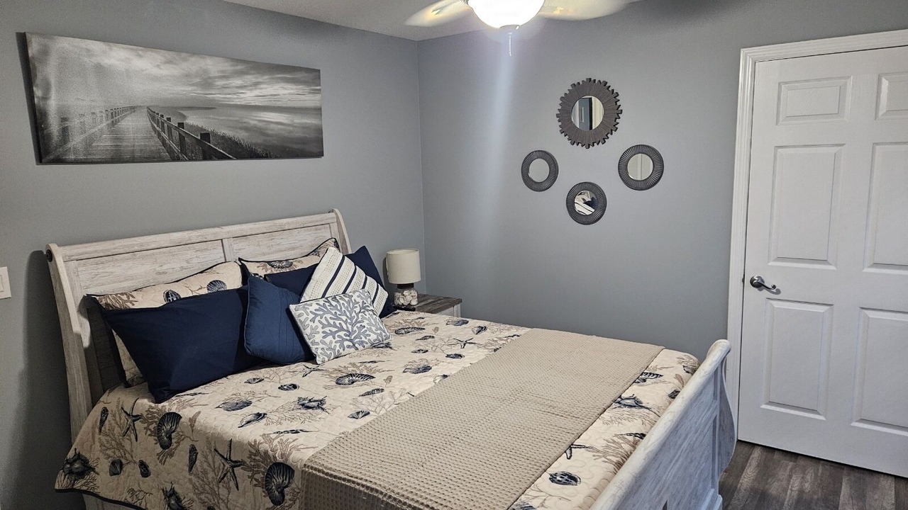 Photo of Bedroom in Seaside Heights