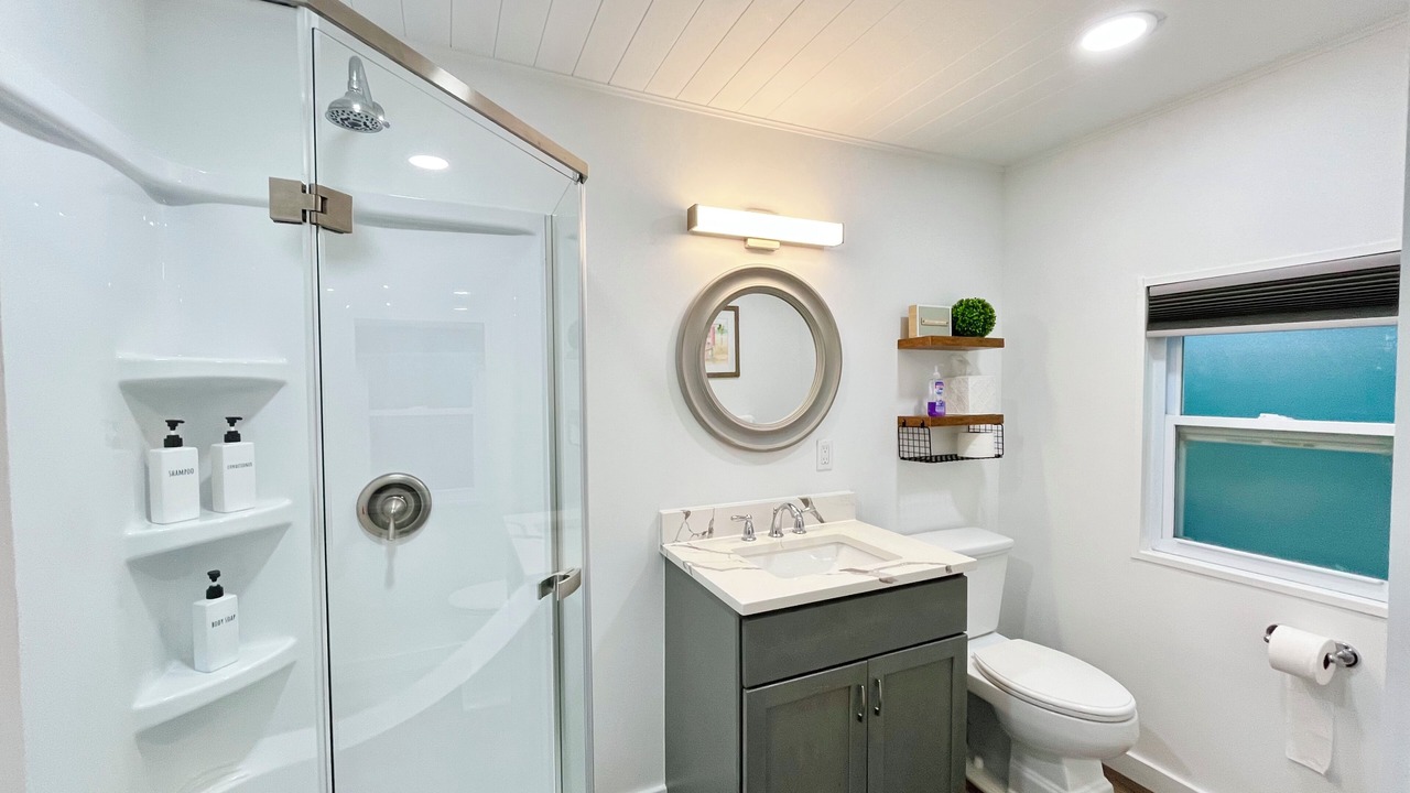 Photo of Bathroom in Tarpon Springs
