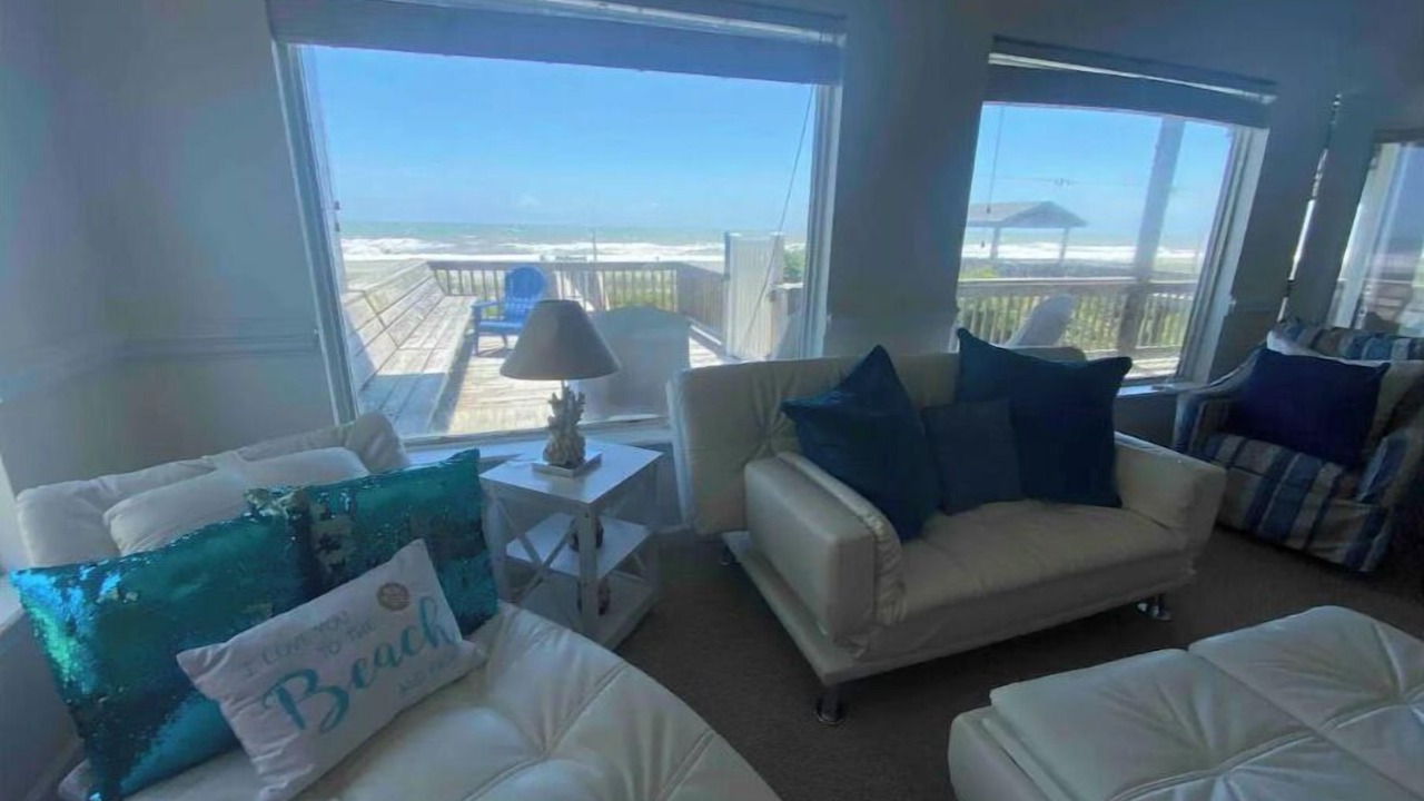 Photo of Livingroom in Holden Beach