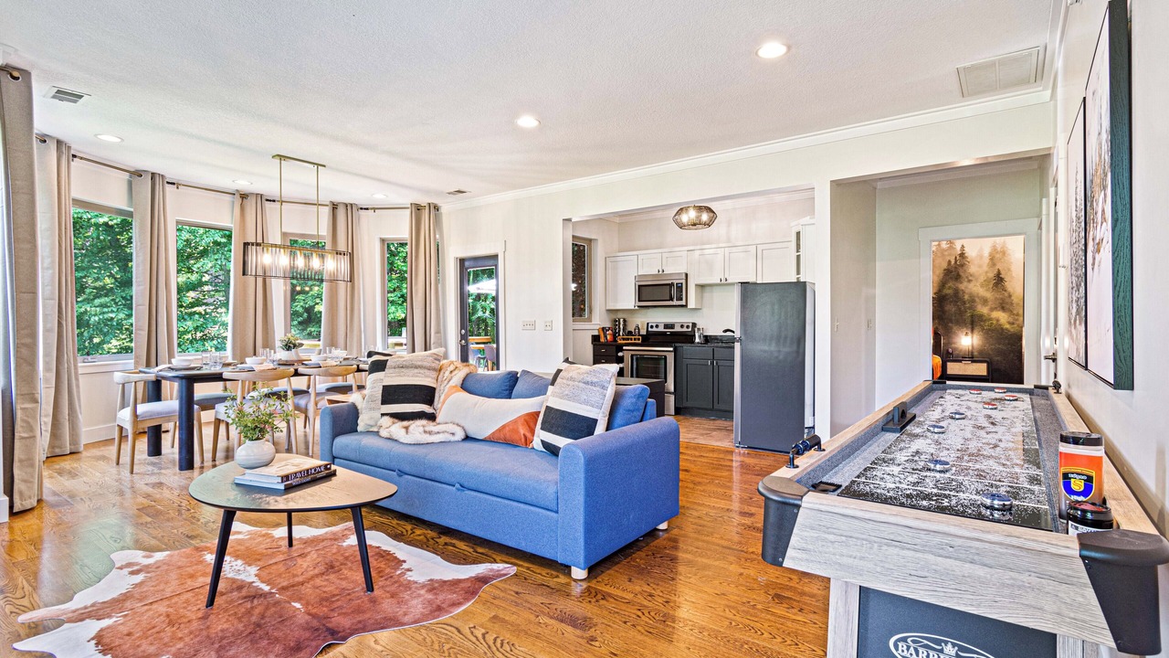 Photo of Livingroom in Asheville