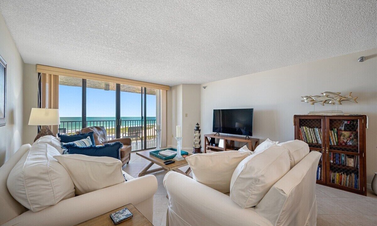 Photo of Livingroom in Sand Key