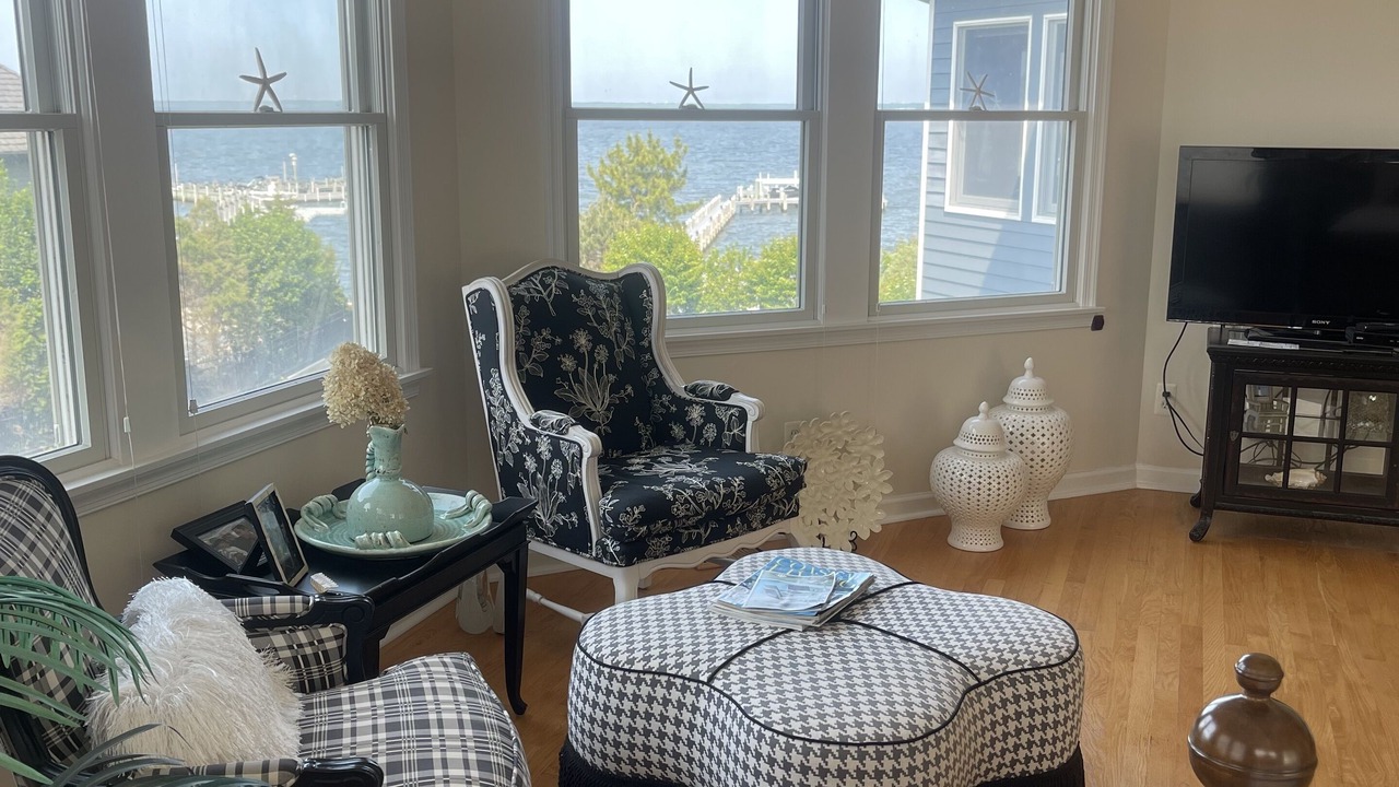 Photo of Livingroom in Loveladies