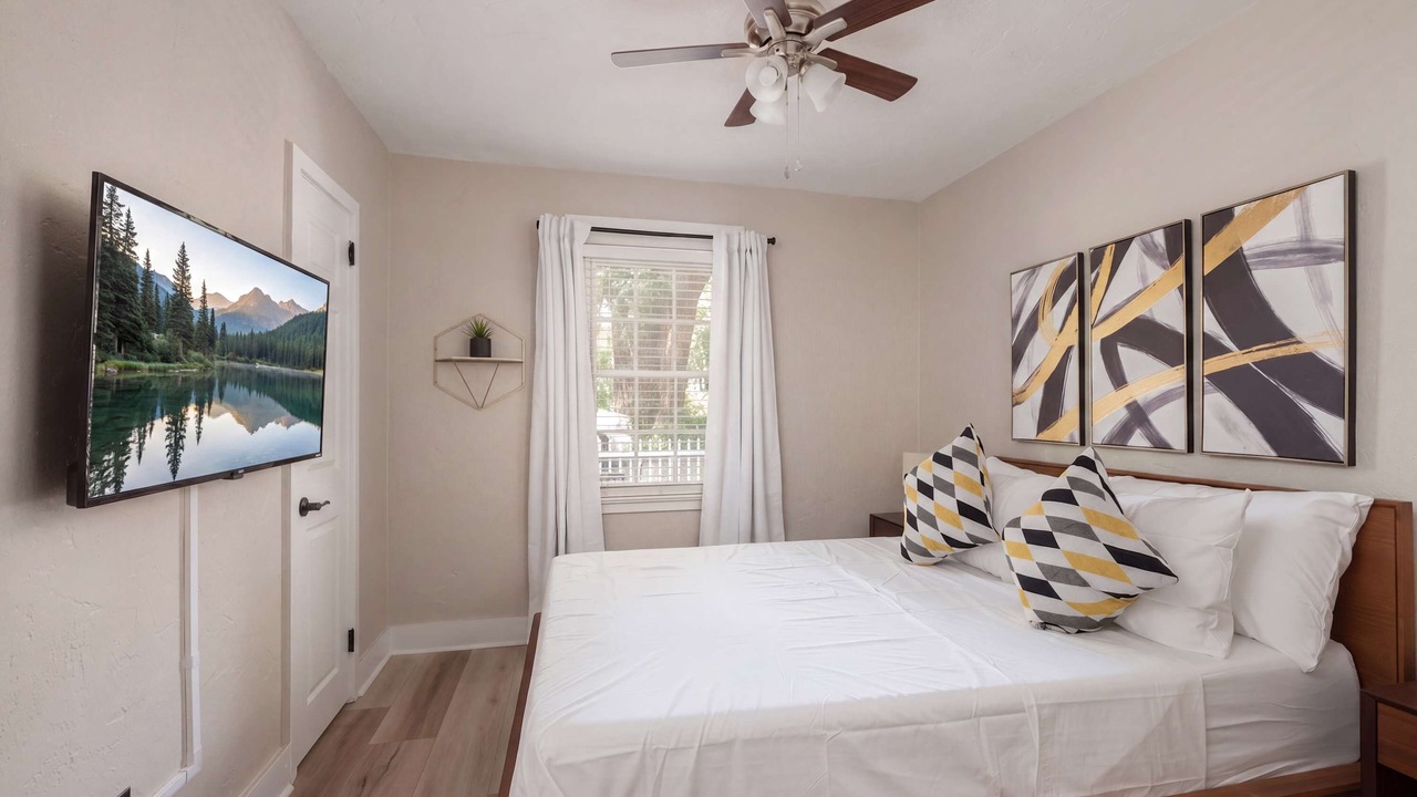 Photo of Bedroom in Pleasant Street