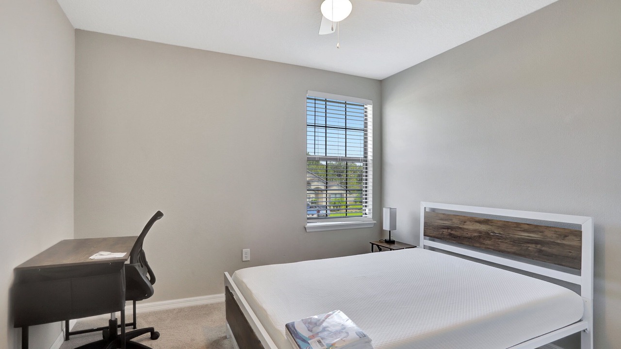 Photo of Bedroom in Tavares