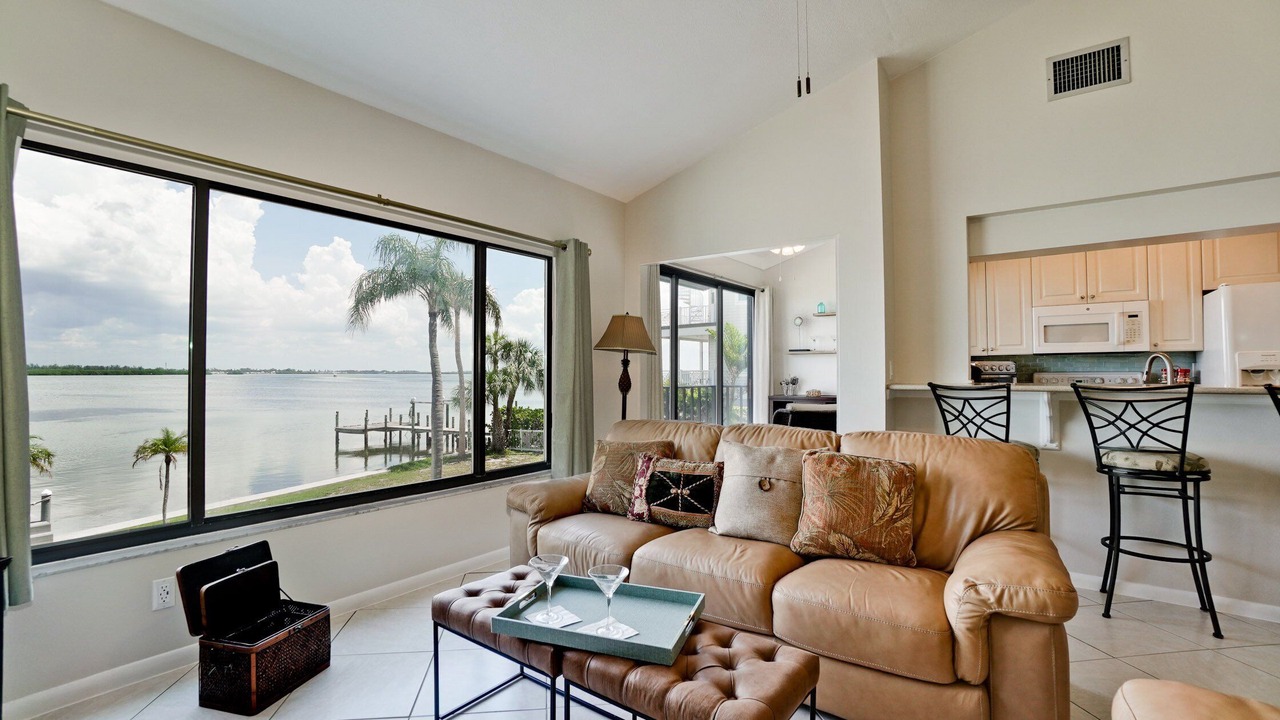 Photo of Livingroom in Bradenton Beach