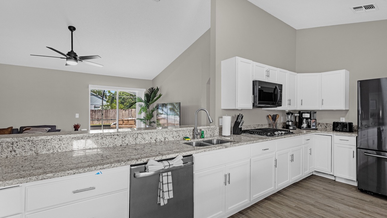 Photo of Kitchen in Crescent Lakes