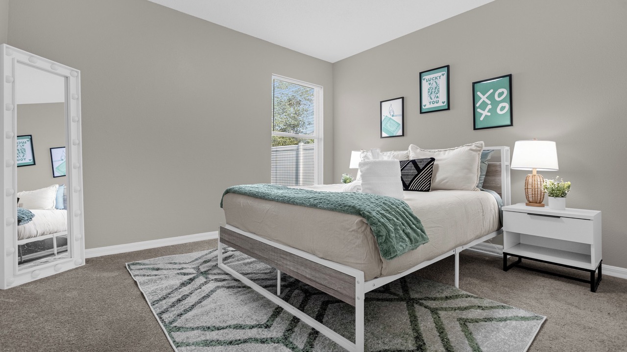 Photo of Bedroom in Crescent Lakes