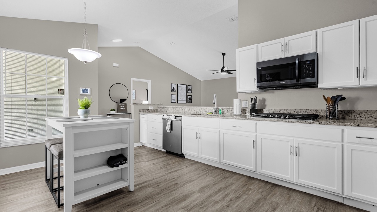 Photo of Kitchen in Crescent Lakes