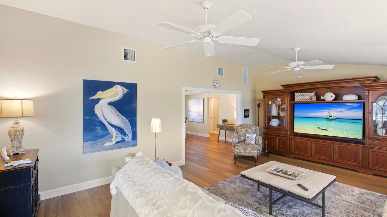 Photo of Livingroom in Whitney Beach