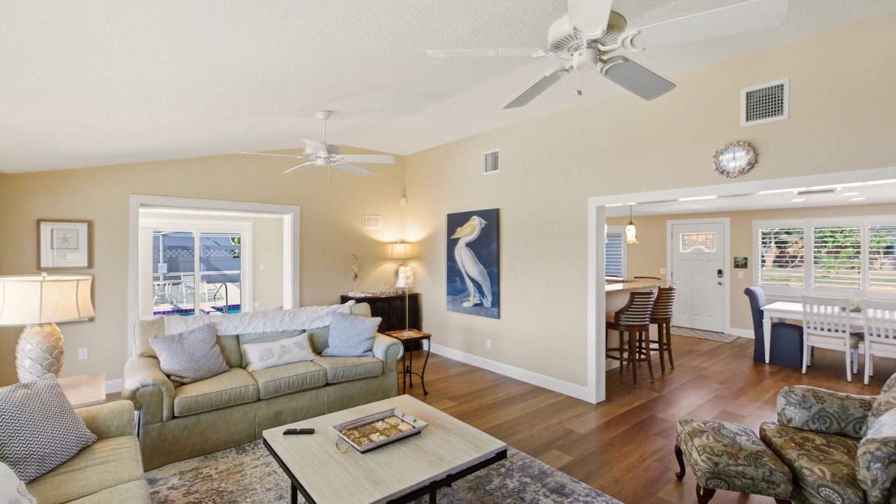 Photo of Livingroom in Whitney Beach