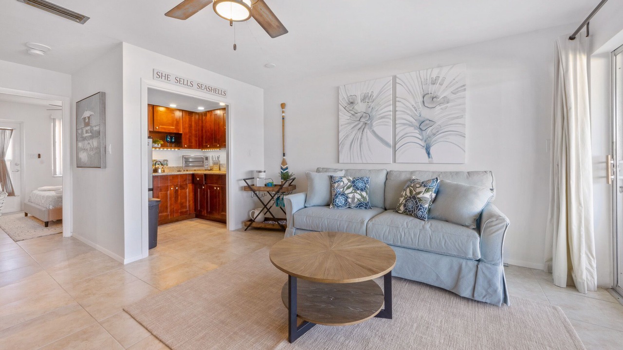 Photo of Livingroom in Whitney Beach