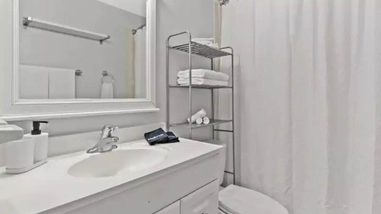 Photo of Bathroom in Largo