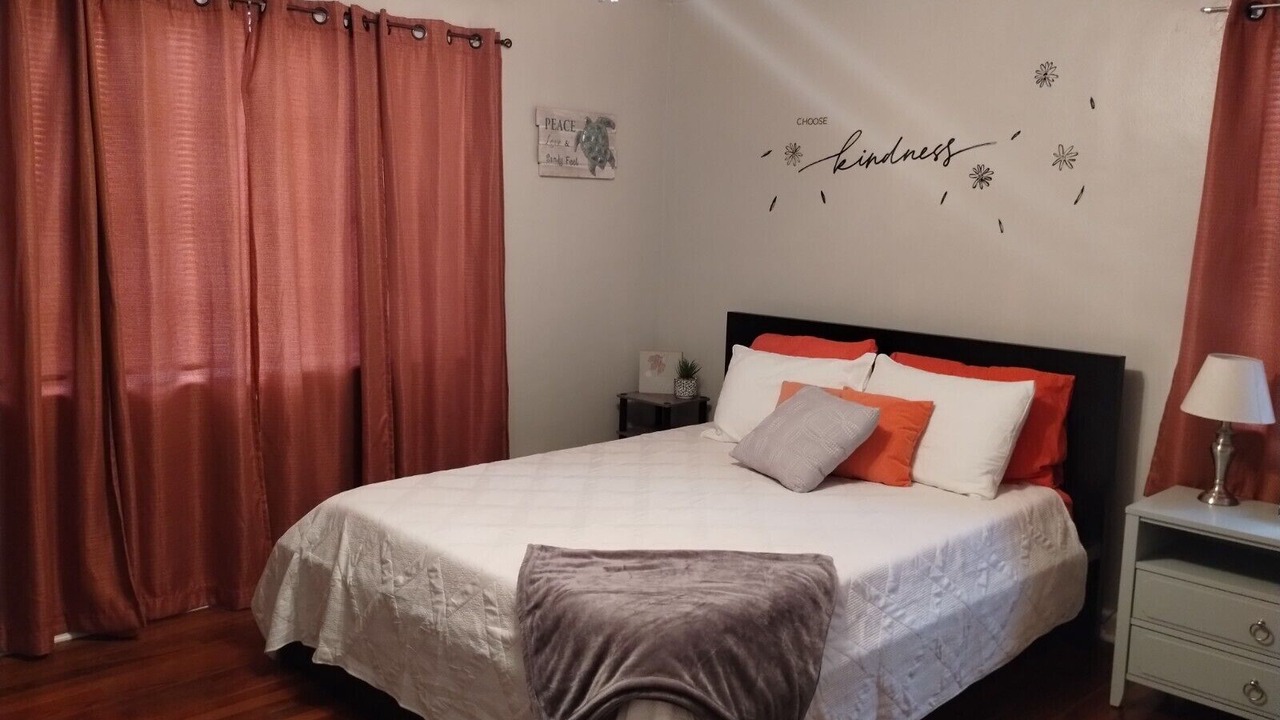 Photo of Bedroom in Gulfport