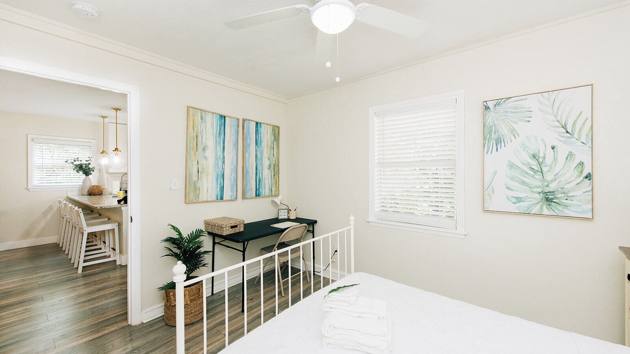 Photo of Bedroom in United Central