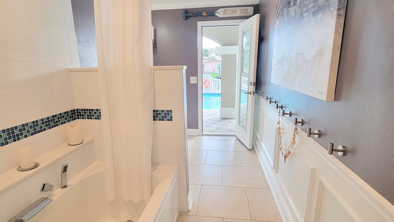 Photo of Bathroom in Cocoa Isles