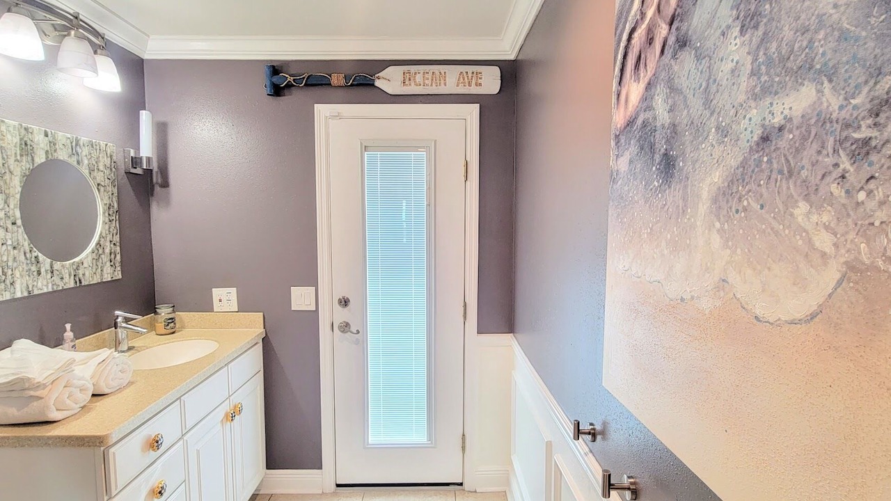 Photo of Bathroom in Cocoa Isles