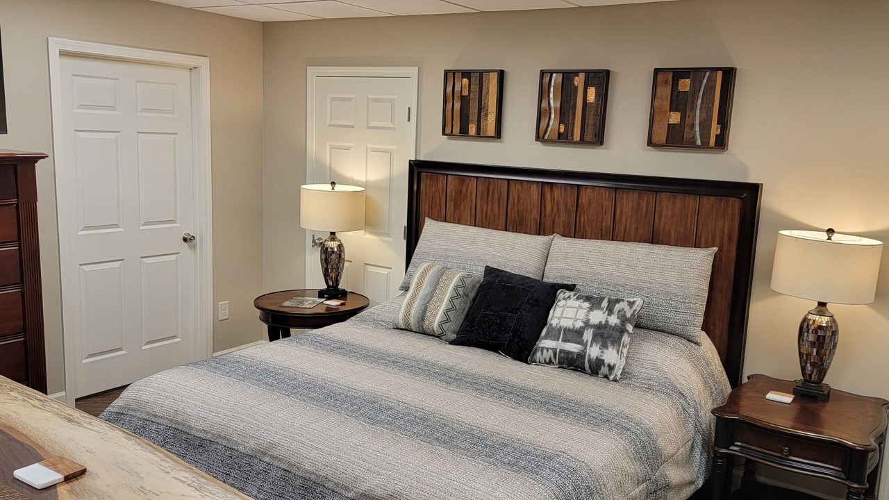 Photo of Bedroom in Lenoir