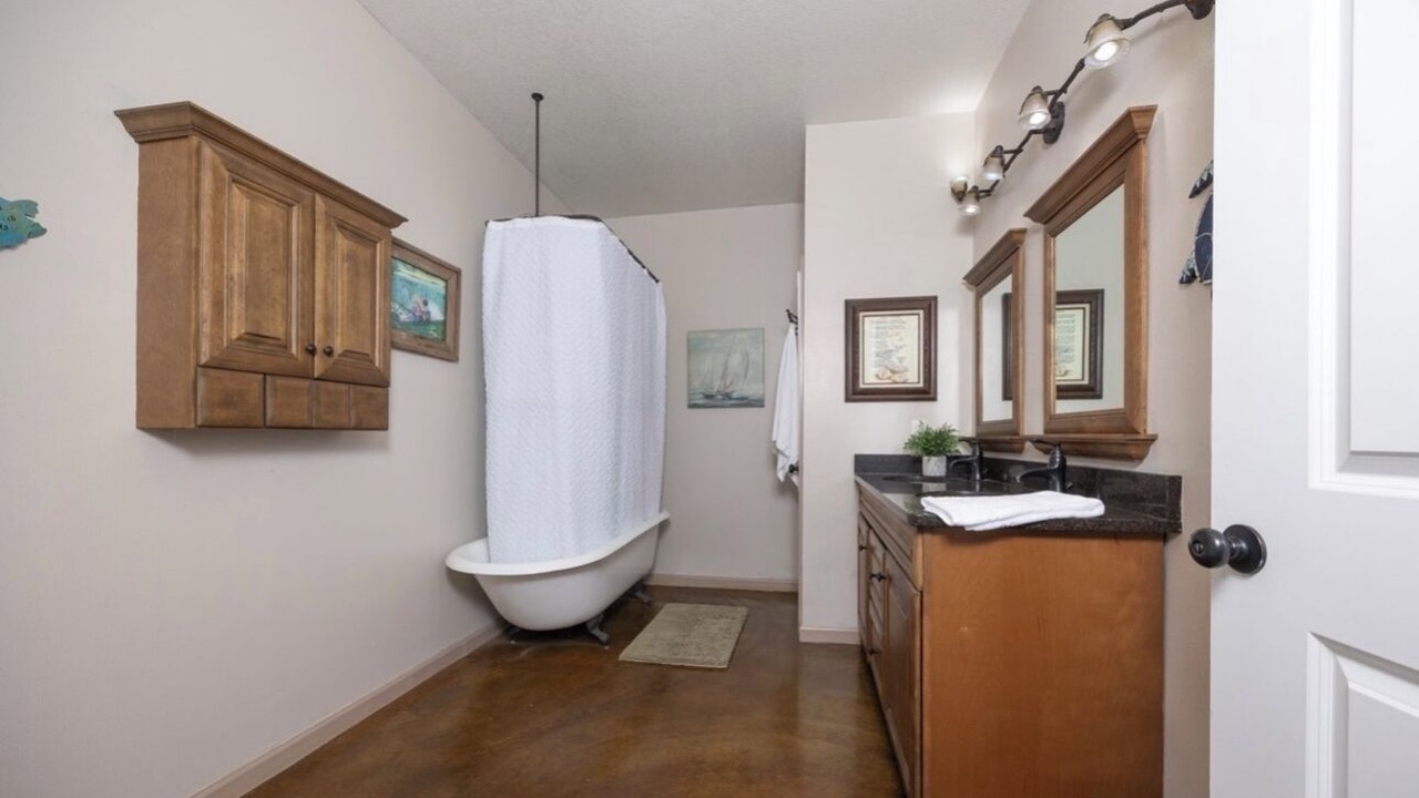 Photo of Bathroom in Mayo