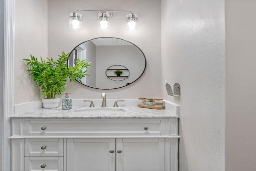 Photo of Bathroom in Concerned Citizens of Gibsonton Area