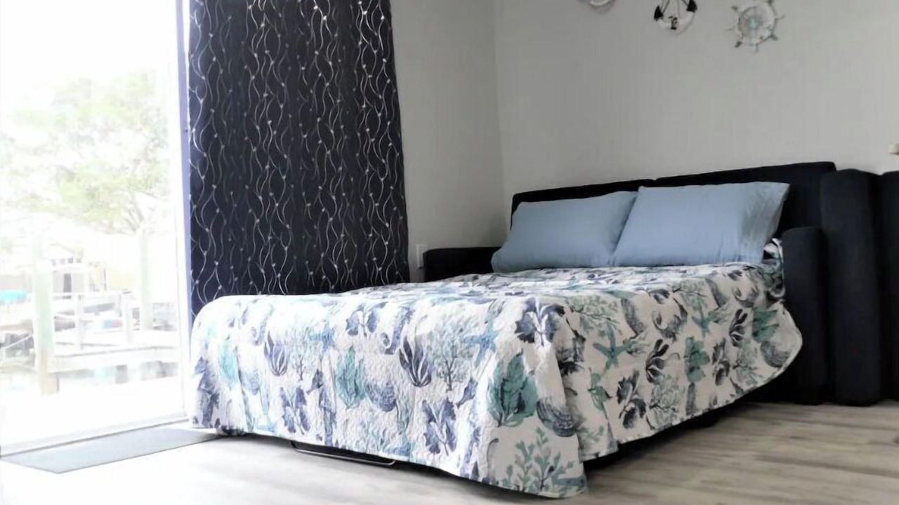 Photo of Bedroom in Madeira Beach