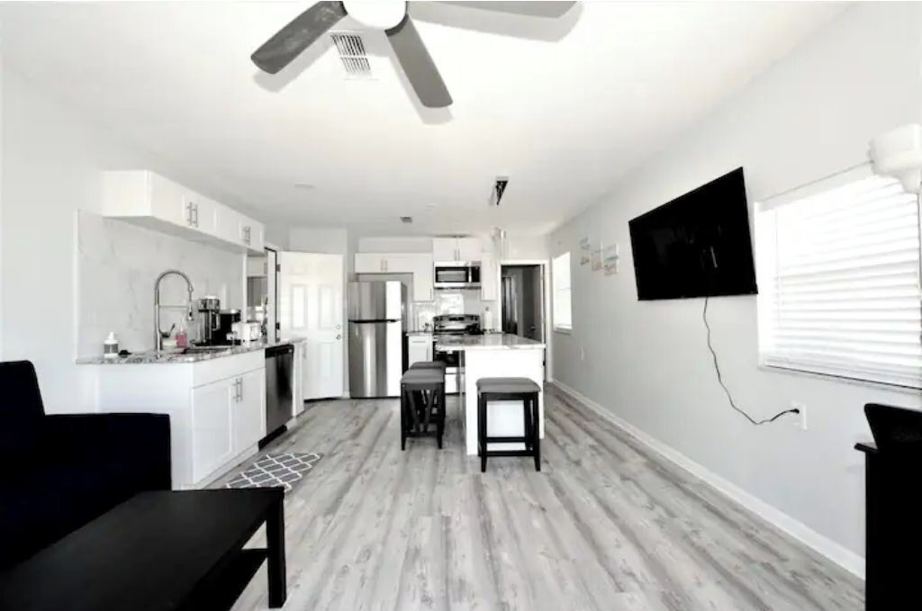 Photo of Livingroom in Madeira Beach