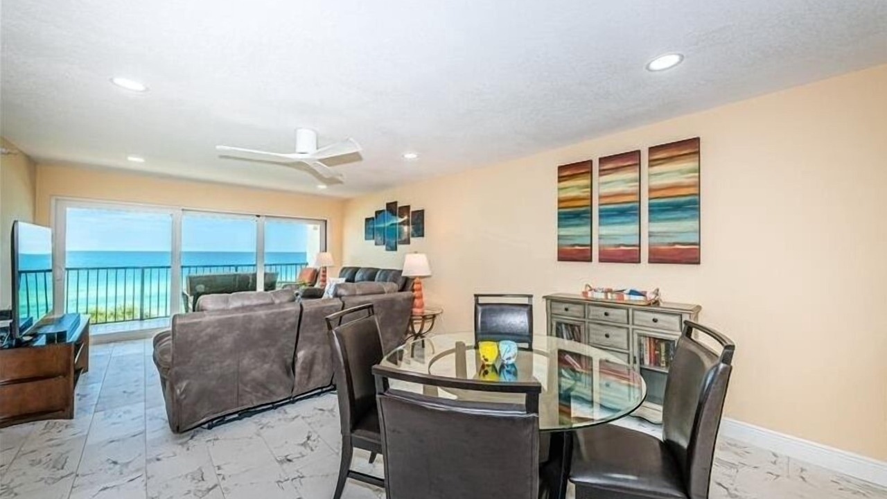 Photo of Livingroom in Madeira Beach