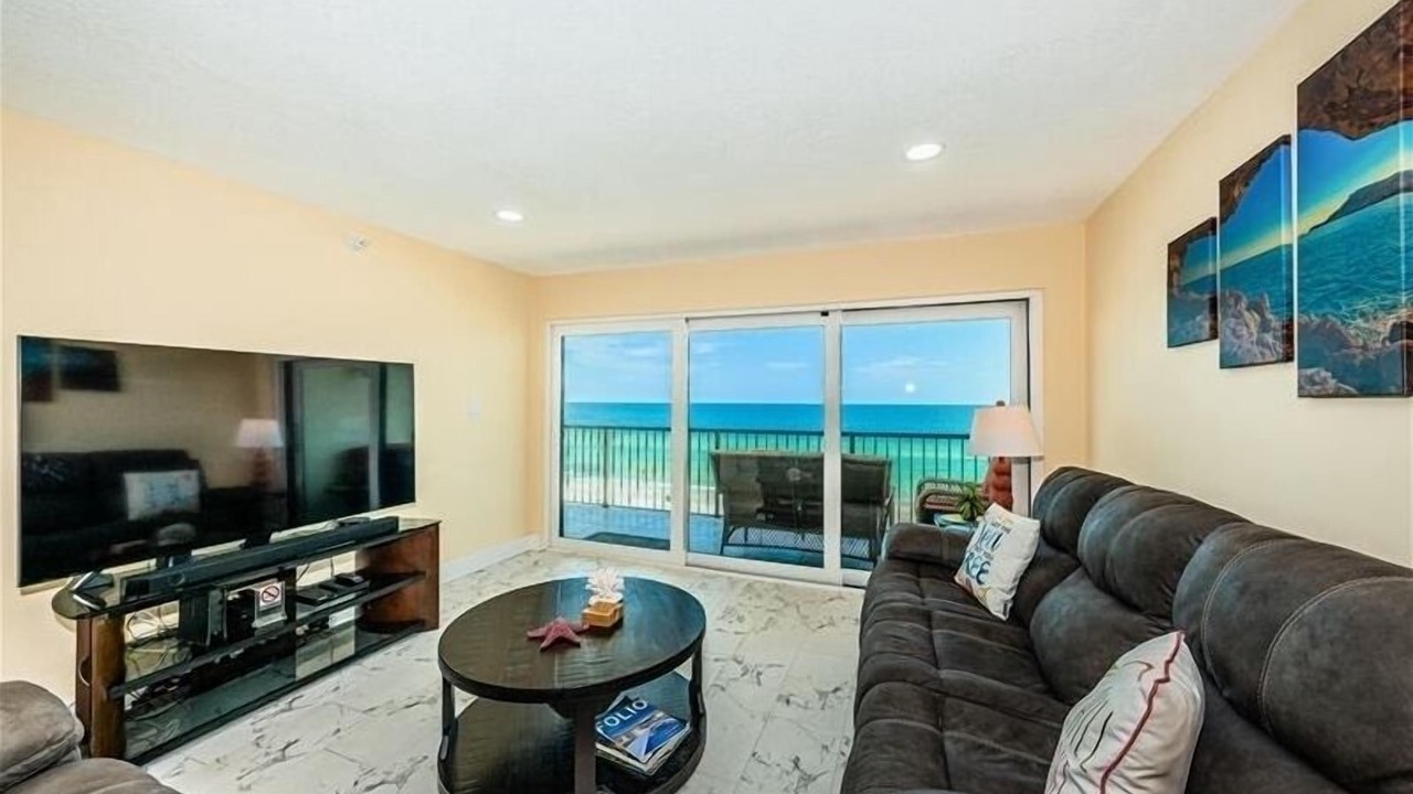 Photo of Livingroom in Madeira Beach