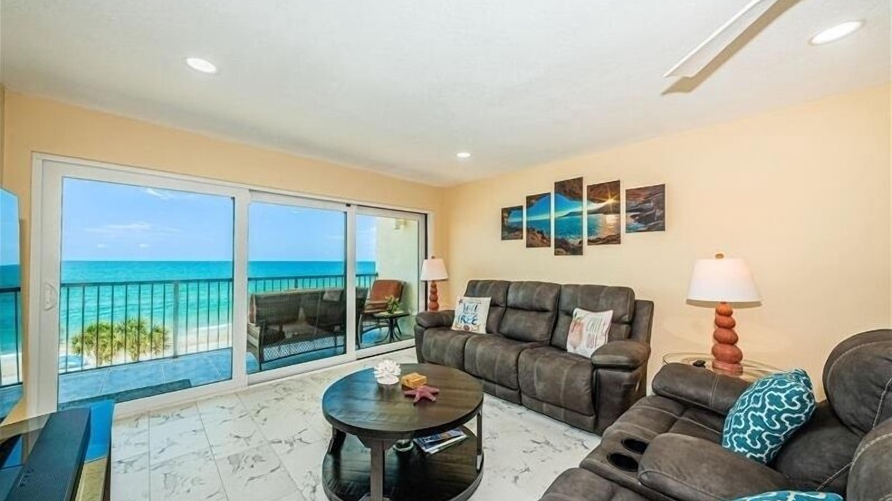 Photo of Livingroom in Madeira Beach