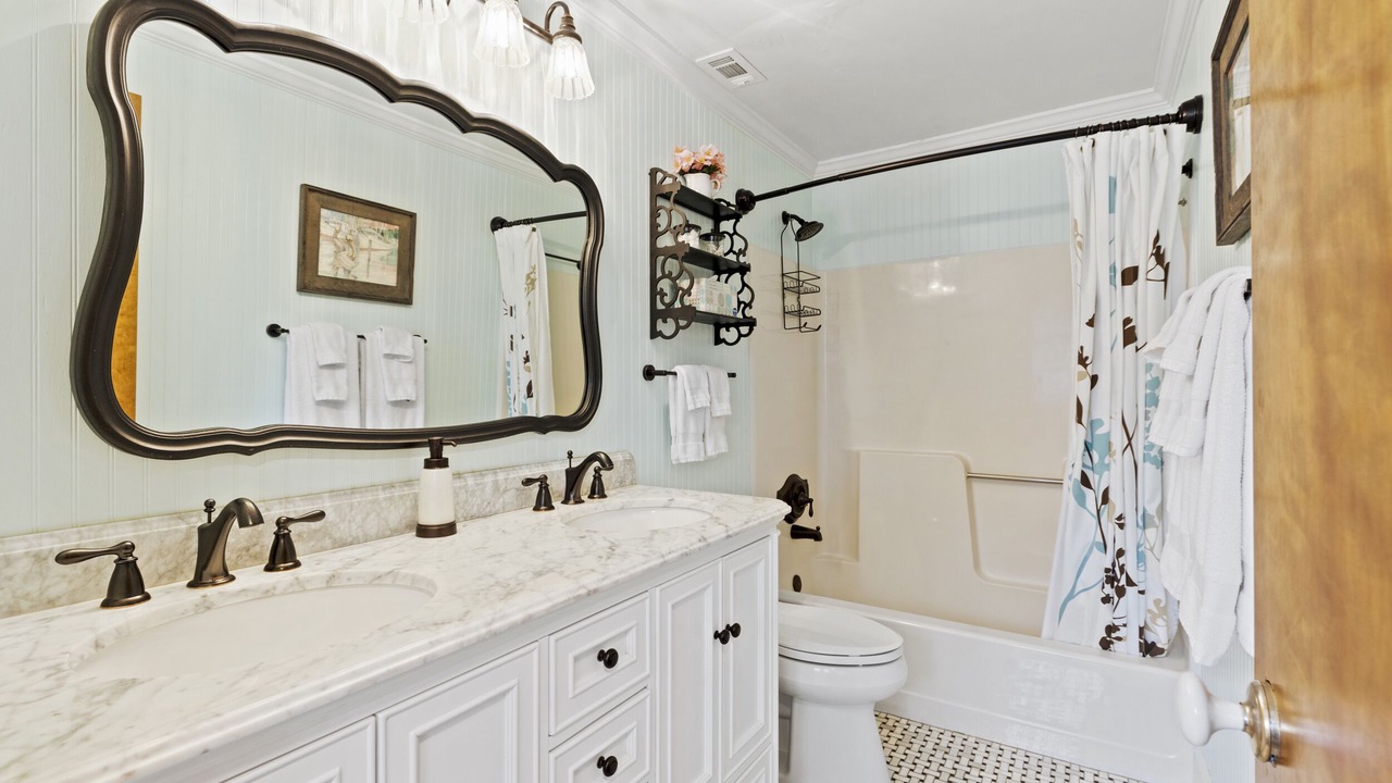 Photo of Bathroom in Steinhatchee