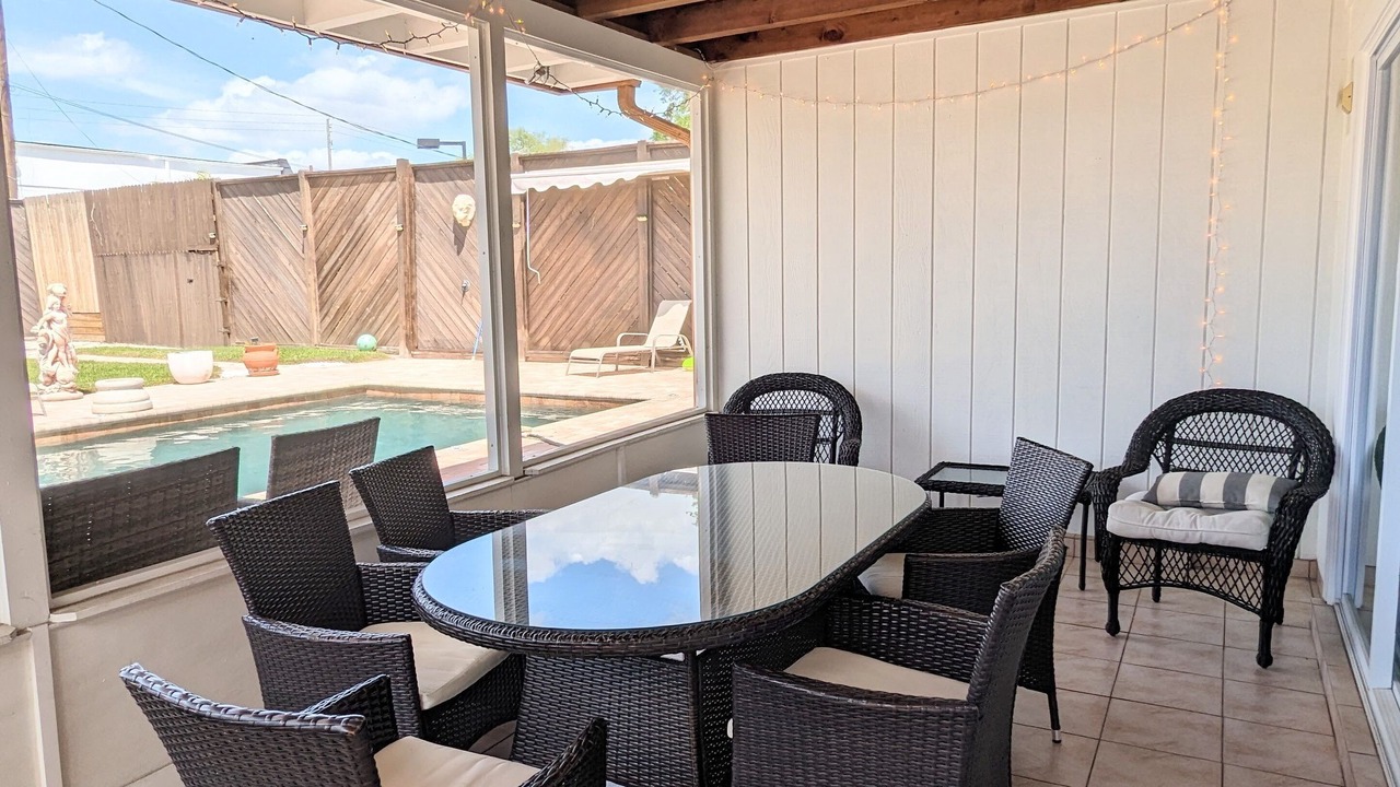 Photo of Outdoor in Gulf Gate Estates