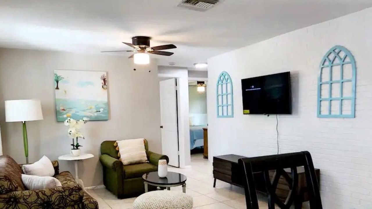 Photo of Livingroom in Regency Park