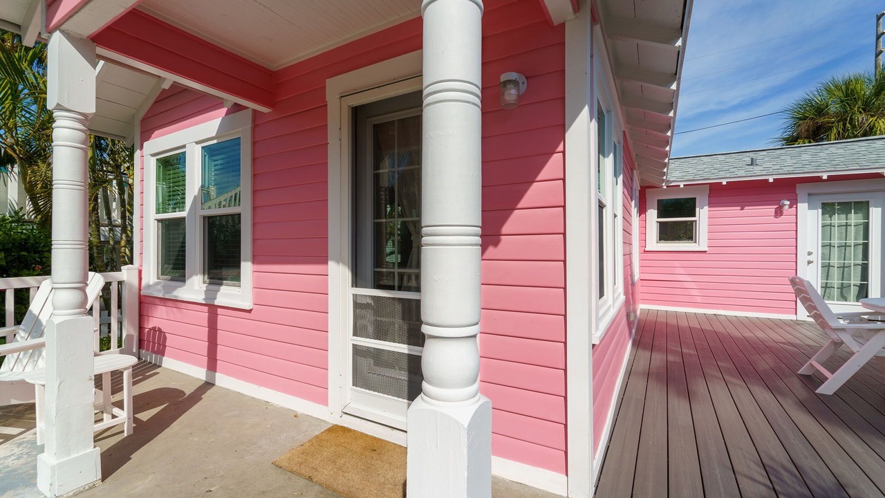Photo of Patio Balcony in Treasure Island