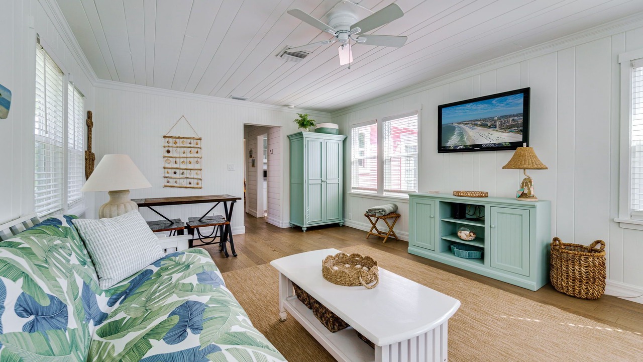 Photo of Livingroom in Treasure Island