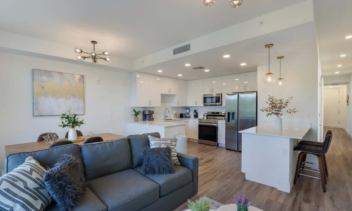 Photo of Livingroom in Central Sarasota