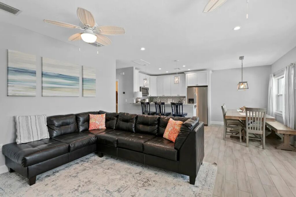 Photo of Livingroom in Madeira Beach