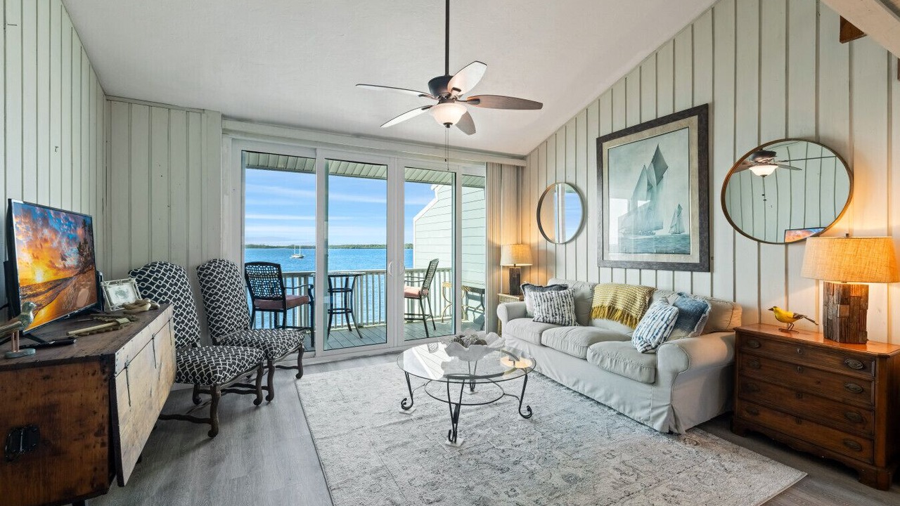 Photo of Livingroom in Cedar Key