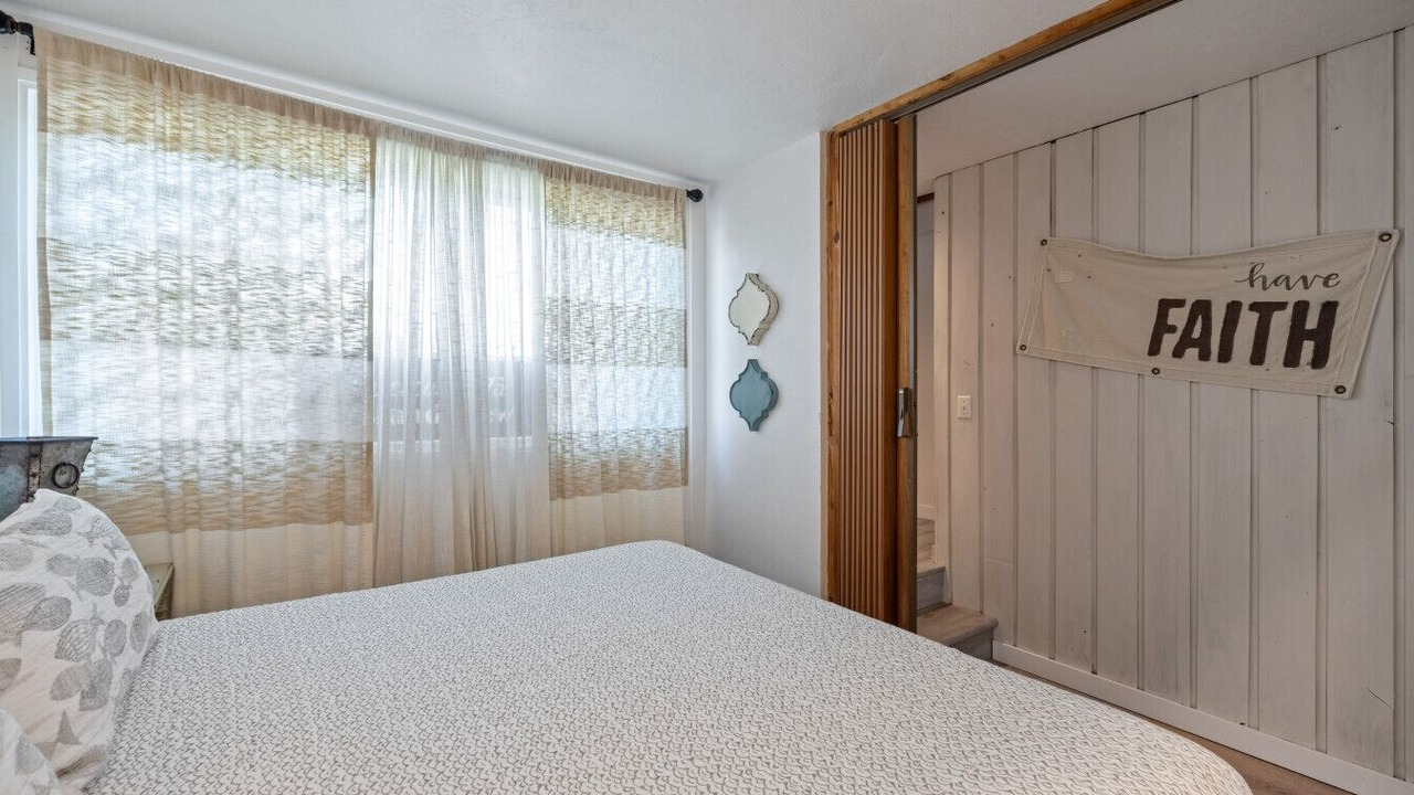 Photo of Bedroom in Cedar Key