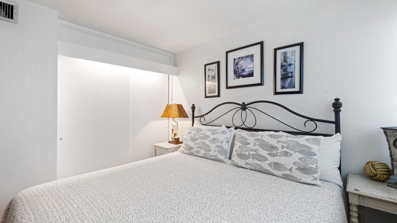 Photo of Bedroom in Cedar Key