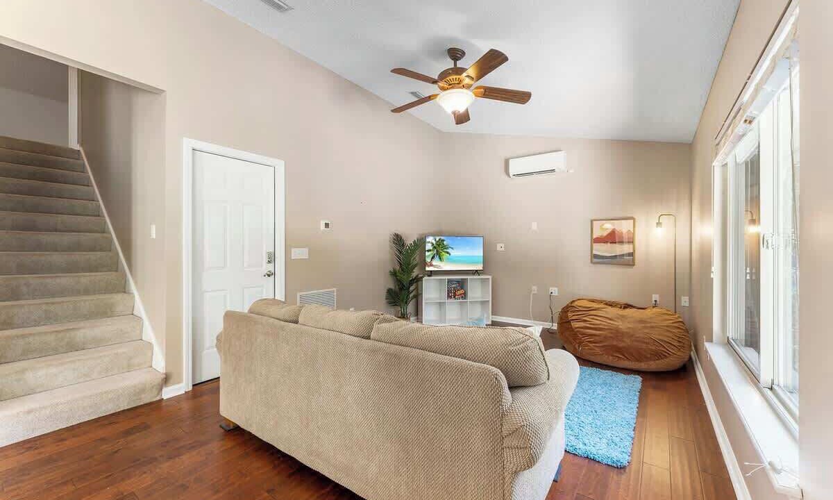 Photo of Livingroom in Southside