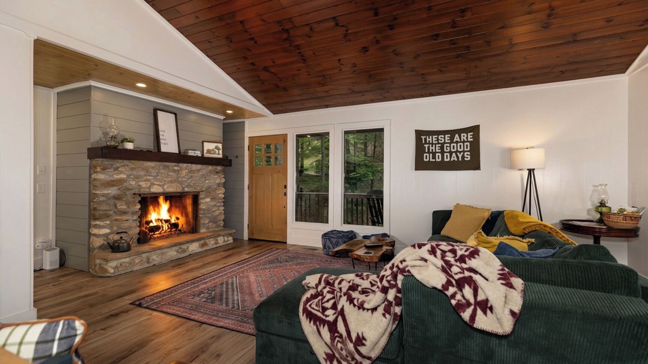 Photo of Livingroom in Deep Gap