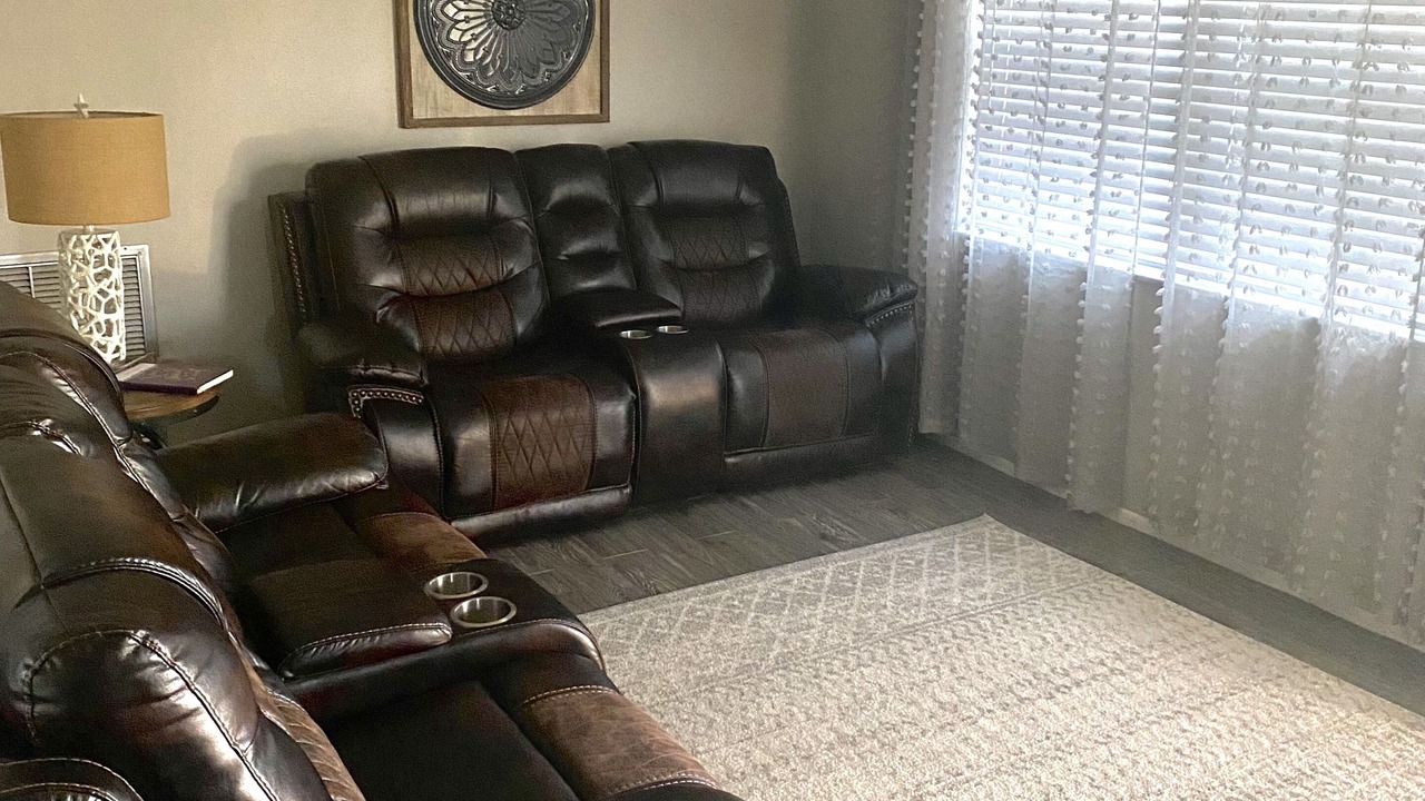 Photo of Livingroom in Forest Hills