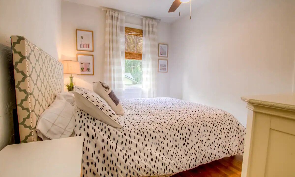 Photo of Bedroom in Downtown Historic District