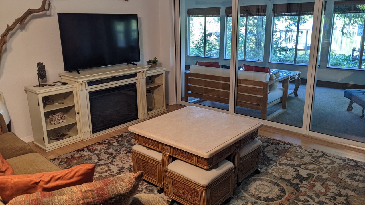 Photo of Livingroom in Chiefland