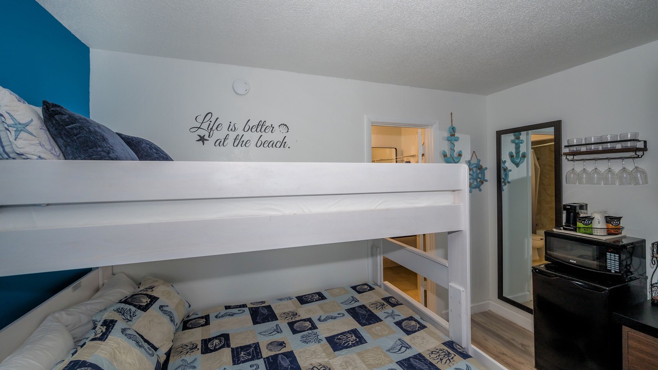 Photo of Bedroom in Trailer Estates