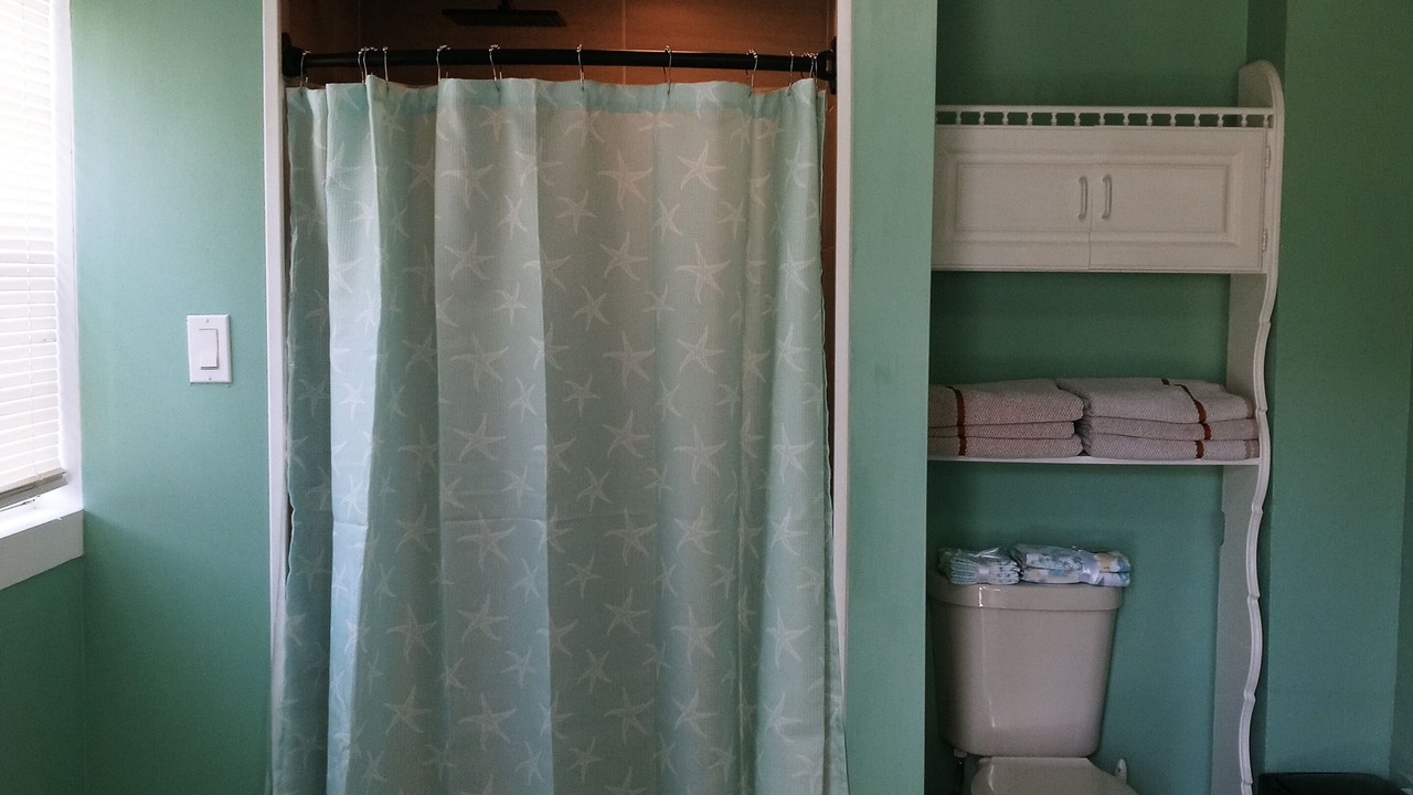 Photo of Bathroom in La Villa Gardens