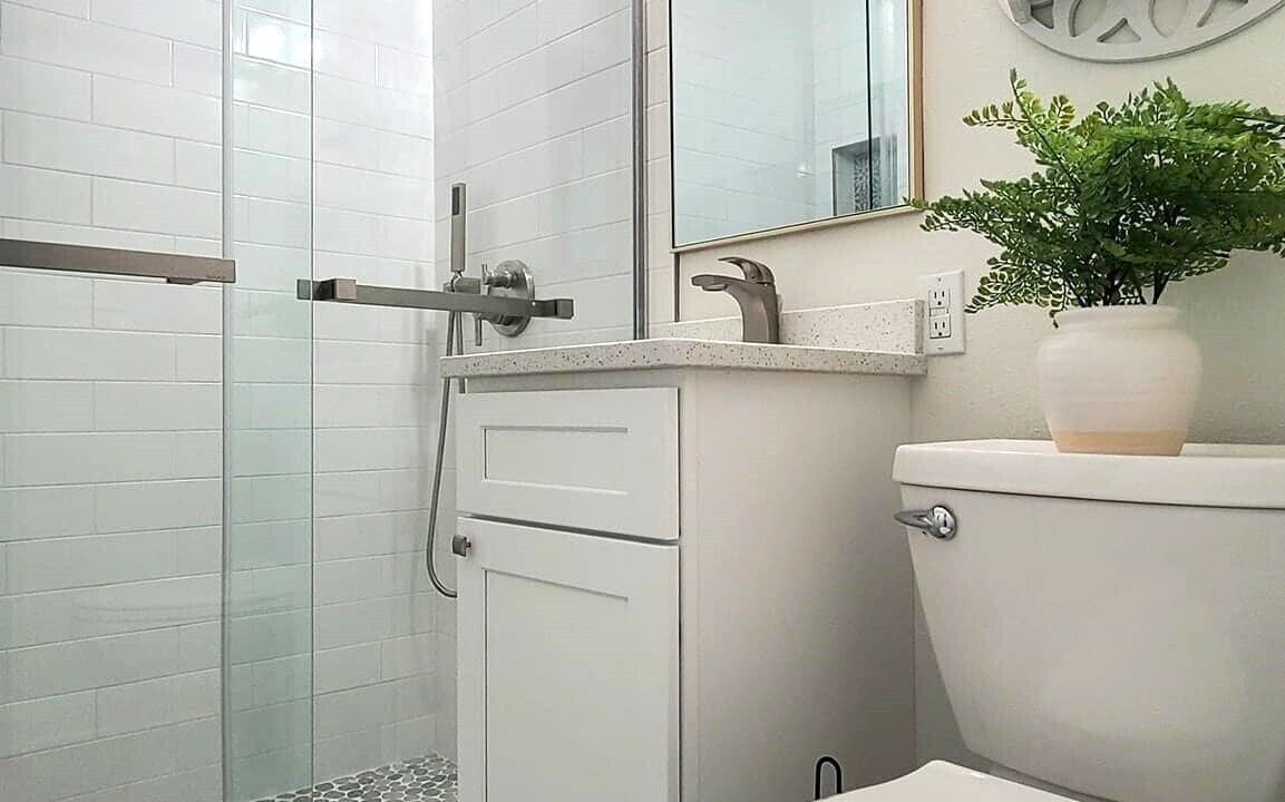 Photo of Bathroom in Sunny Shores